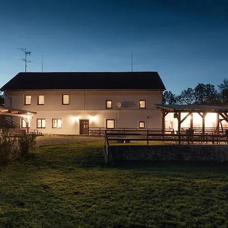Rekreacni A Jezdecky Areal Equifarm * Jevisovice
